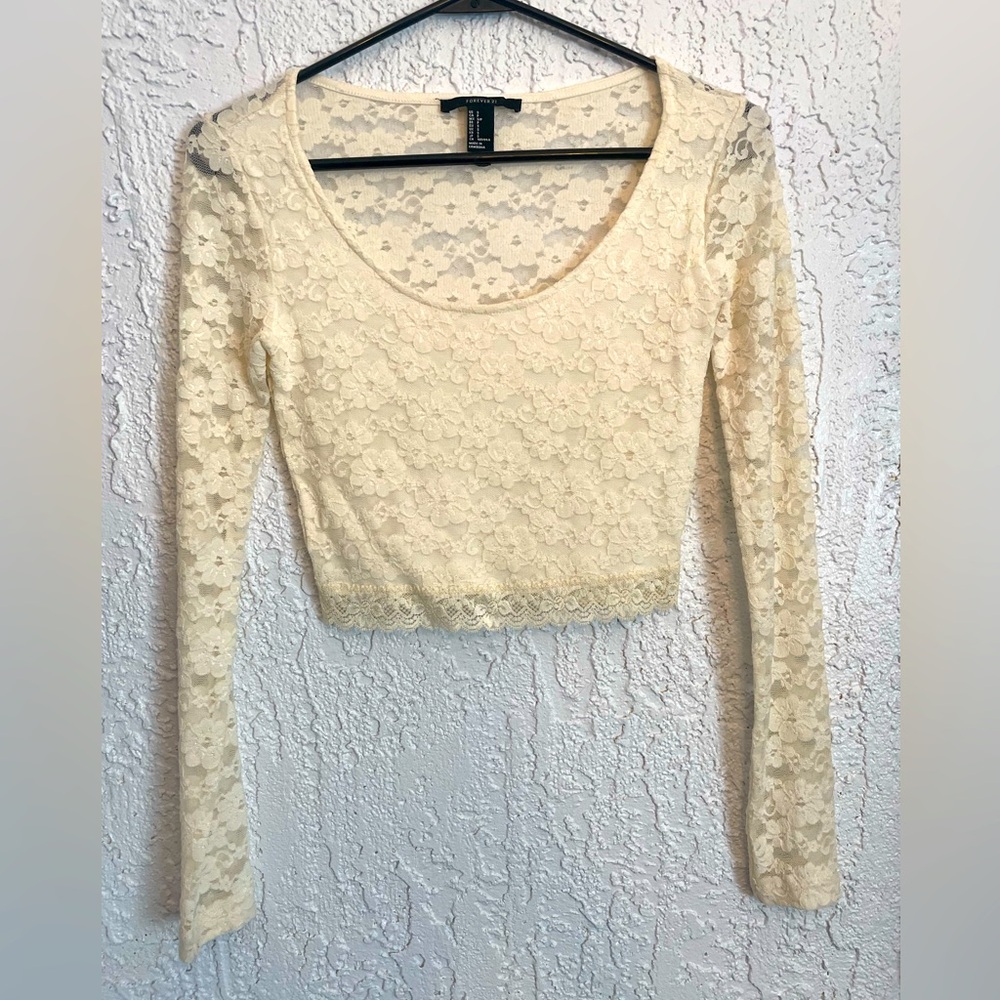 Forever 21 off white long sleeve lacy crop top